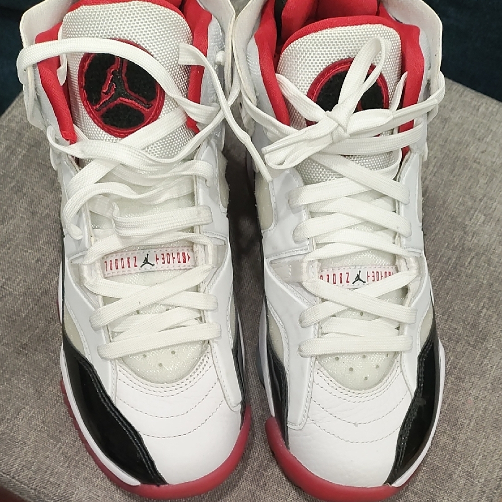 Nike Air Jordan Jumpman White and Red Sneakers - Picture 2 of 8